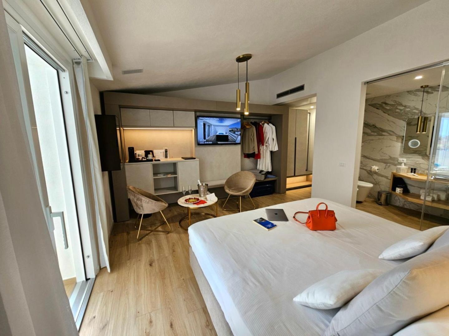 Chic & Charme Luxury Rooms Olbia Bagian luar foto