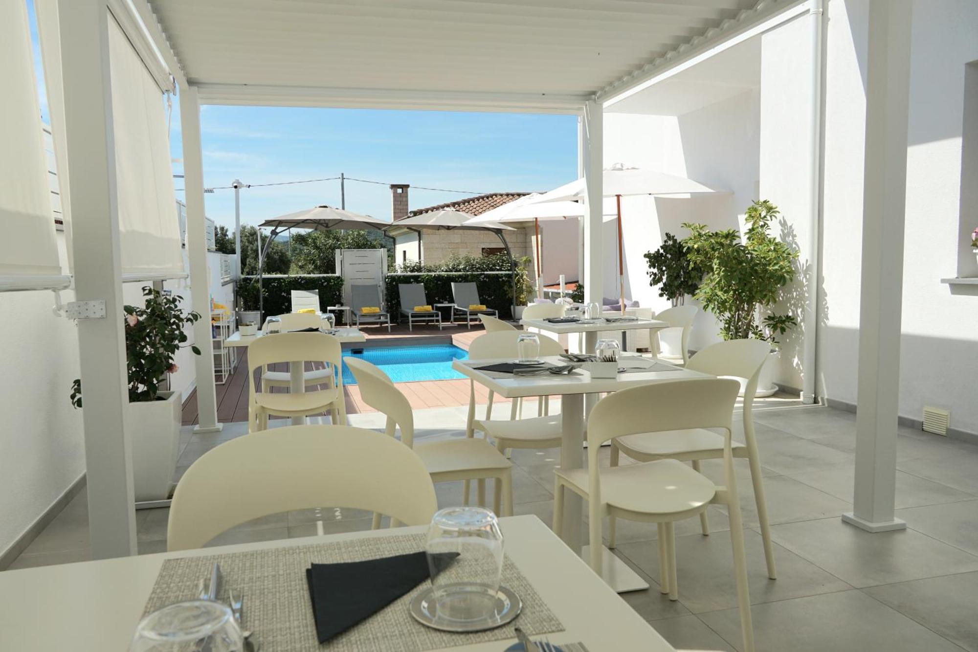 Chic & Charme Luxury Rooms Olbia Bagian luar foto